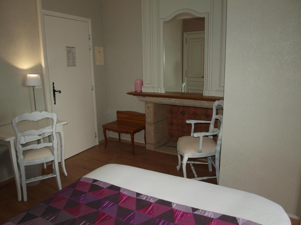 Hotel Les Deux Magots La Roche-Bernard Bagian luar foto