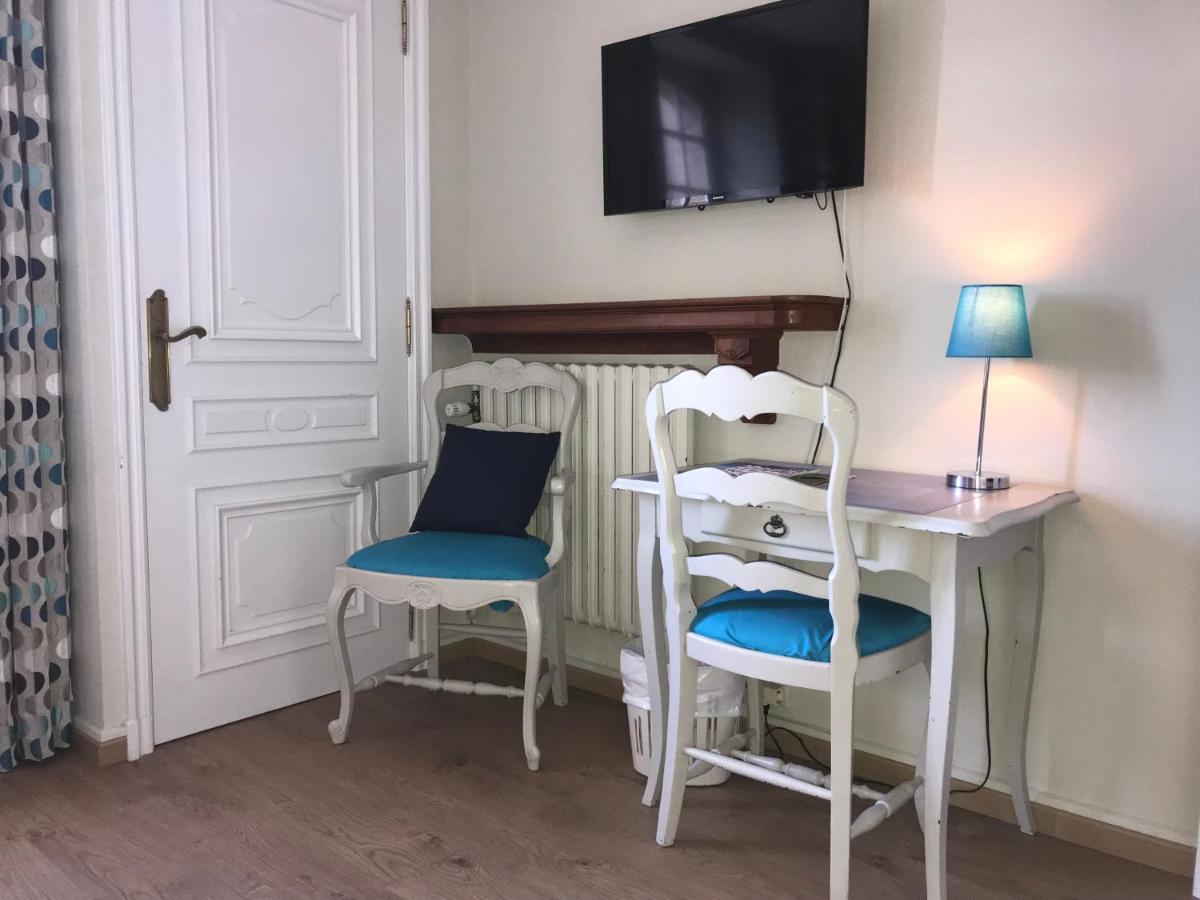 Hotel Les Deux Magots La Roche-Bernard Bagian luar foto