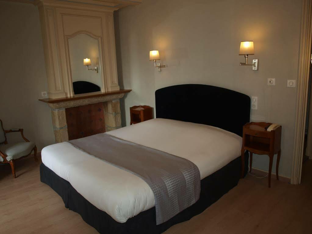 Hotel Les Deux Magots La Roche-Bernard Bagian luar foto